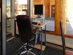 Econo Lodge Inn & Suites Kalispell - Glacier National Park Gateway Exterior foto